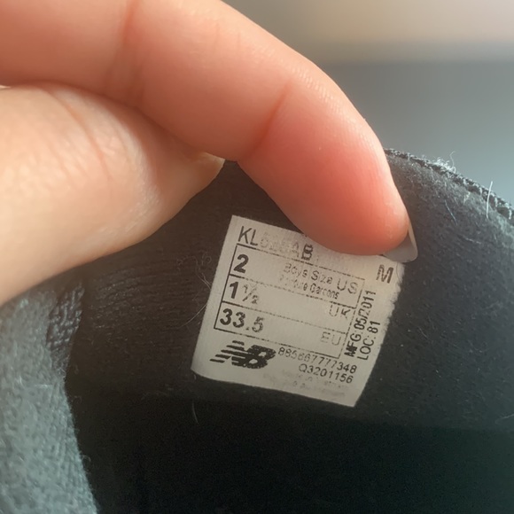 New Balance shoe sneakers size 2 (European 33.5) back leather runner sneakers - Picture 7 of 8